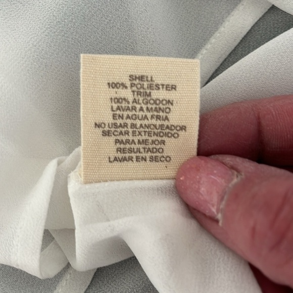 Hem & Thread Women’s Ivory Sleeveless Blouse With Lace Size Large NWT - Picture 9 of 9